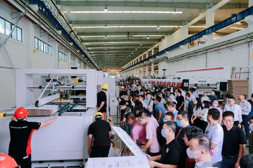 東方精工廿五載風(fēng)華正茂，十載上市再啟新程——工廠開放日揭秘三款全新聯(lián)線產(chǎn)品，體驗(yàn)拓展共繪智造藍(lán)圖